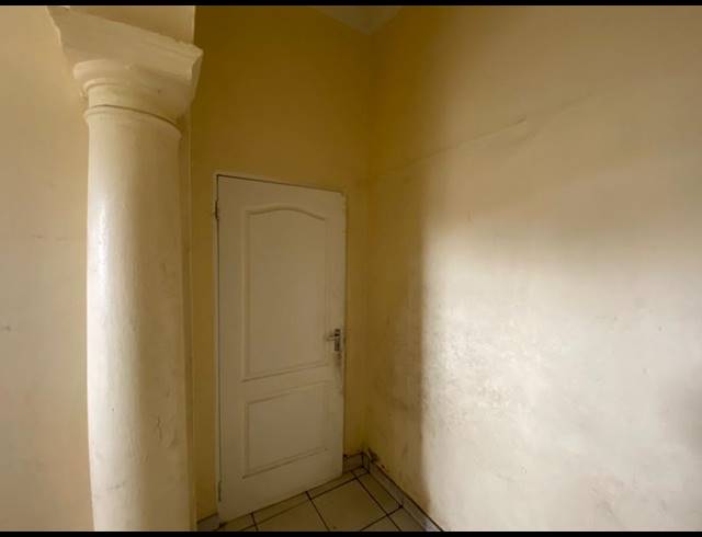 5 BEDROOM HOUSE FOR SALE IN SPRINGS CENTRAL